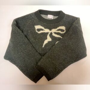 bow sweater
